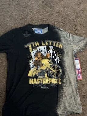 GENERATION Y Black and Red Tag Accent